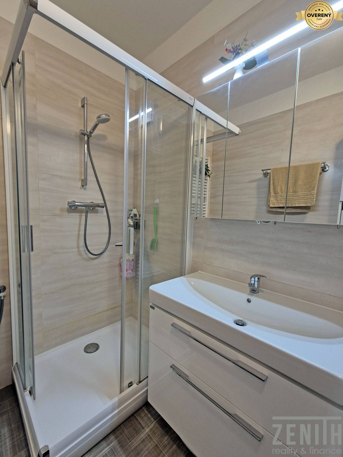 Sale Two bedroom apartment, Two bedroom apartment, Topoľčianska, Brati