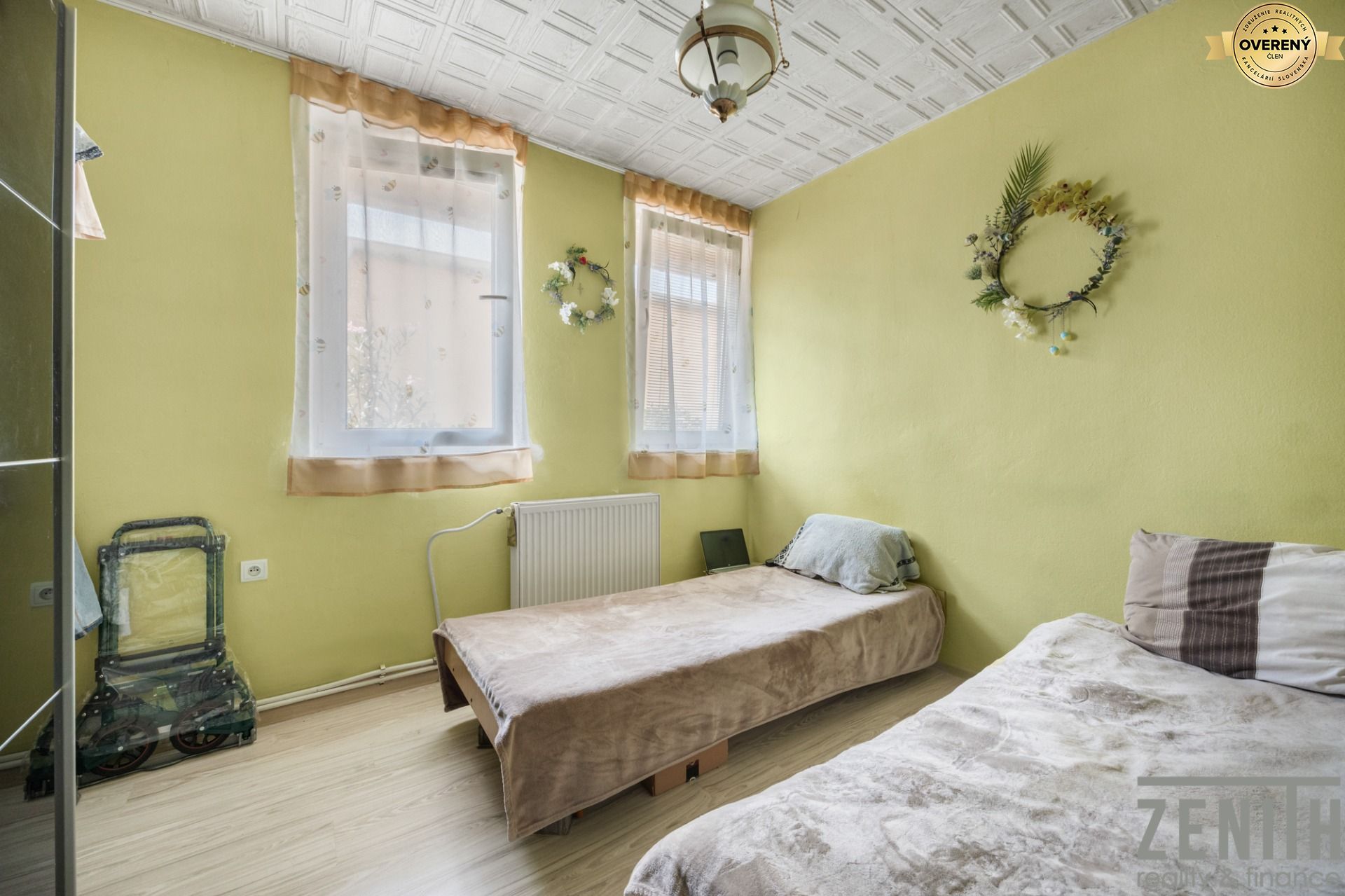 Sale Four+ bedroom apartment, Four+ bedroom apartment, Kapitulská, Trn